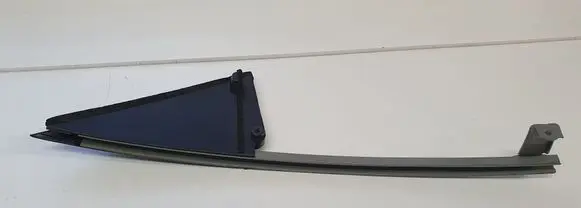 Toyota Auris E180 Rear door windshield rail 