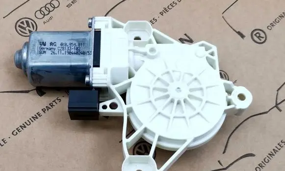 Audi A6 S6 C8 4K Front door window regulator motor 4KO959811