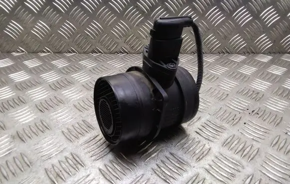 Volkswagen Golf V Mass air flow meter 0281002461 074906461B