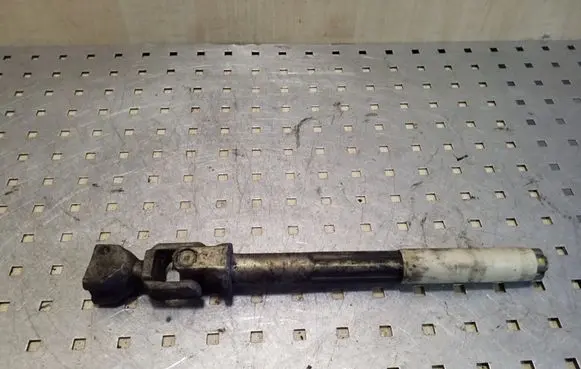 Volkswagen Touareg I Steering column universal joint