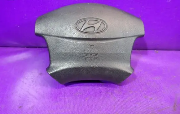Hyundai Trajet Steering wheel airbag