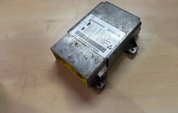 Mercedes-Benz E W212 Airbag control unit/module A2129010700