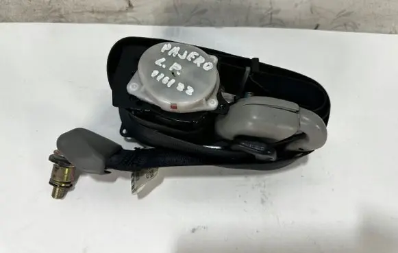 Mitsubishi Pajero Front seatbelt