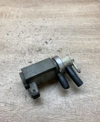 Audi A6 S6 C5 4B Vacuum valve 059906627A 72190321