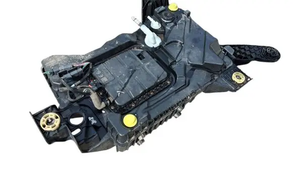 Peugeot 5008 AdBlue liquid reservoir P1002559
