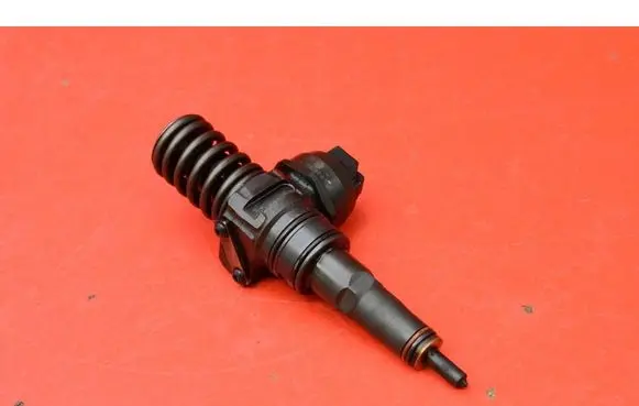 Volkswagen PASSAT B5.5 Fuel injector 0414720216