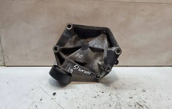 Opel Signum A/C compressor mount bracket 55187675