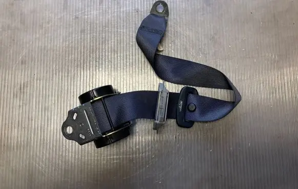 Citroen C-Crosser Rear seatbelt 6092102 609213800