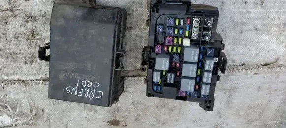 KIA Carens II Fuse module 475788