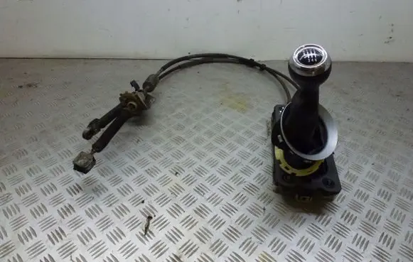 Mini One - Cooper Coupe R56 Gear shifter/selector