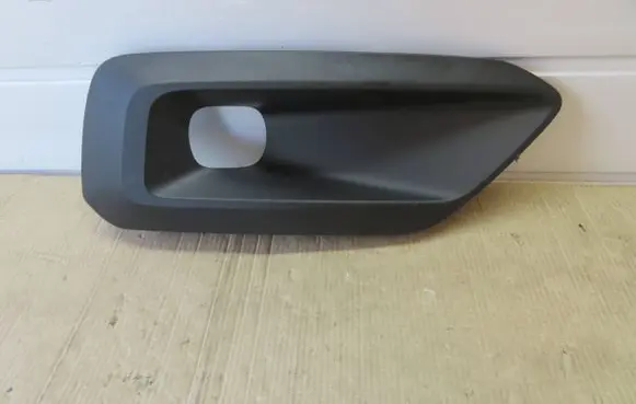 Volvo XC40 Front fog light trim/grill 31449344