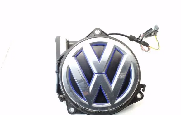 Volkswagen Golf VII Tailgate handle with camera 5GE827469E
