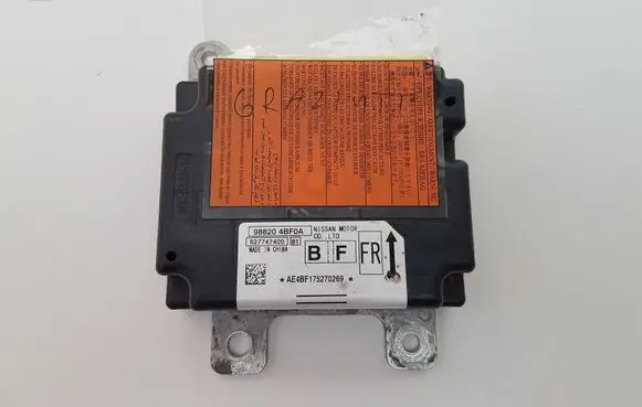 Nissan X-Trail T32 Airbag control unit/module 988204BF0A