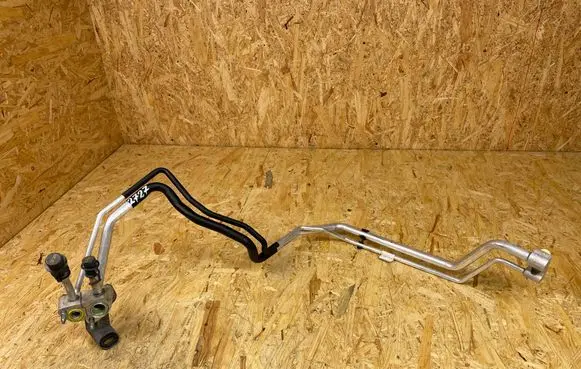 Volvo XC40 Air conditioning (A/C) pipe/hose 31694883