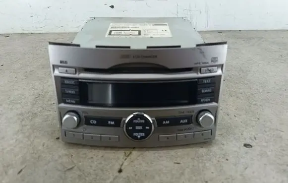 Subaru Outback Radio/CD/DVD/GPS head unit