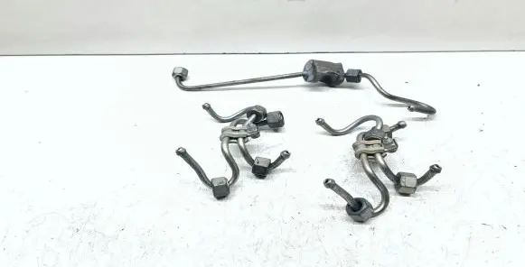 BMW 3 E90 E91 Fuel injector supply line/pipe 