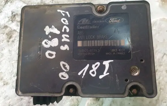 Ford Focus ABS Pump 2M512M110EE 10092501193
