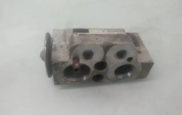 Air conditioning (A/C) expansion valve
