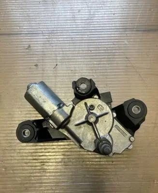 Nissan Qashqai Rear window wiper motor 28710JD000 0390201820