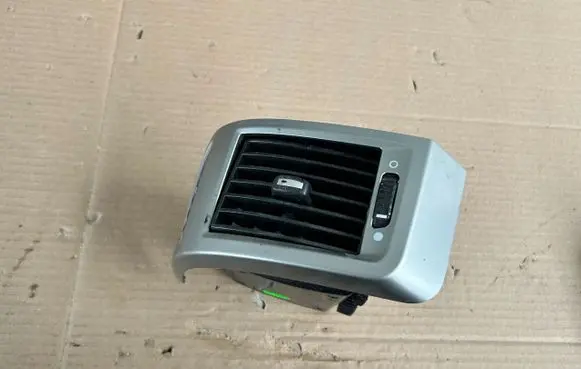 Fiat Ducato Dashboard side air vent grill/cover trim LS385812
