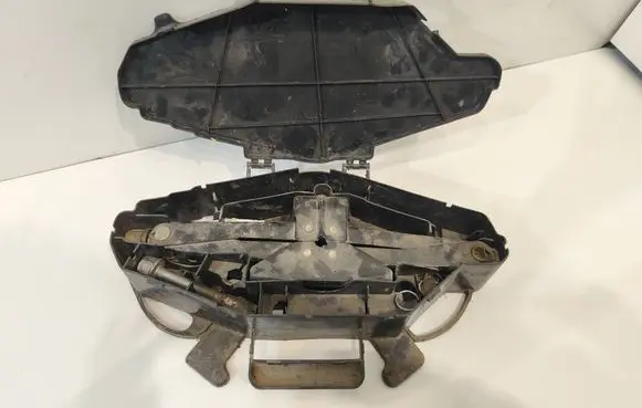 Opel Vivaro Tool set 8200010887 9116572
