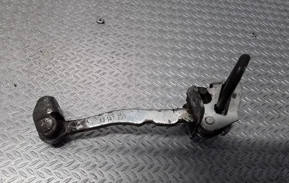 Opel Meriva A Front door check strap stopper 13147255