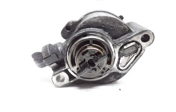 Volvo V50 Vacuum pump D1562C11802T