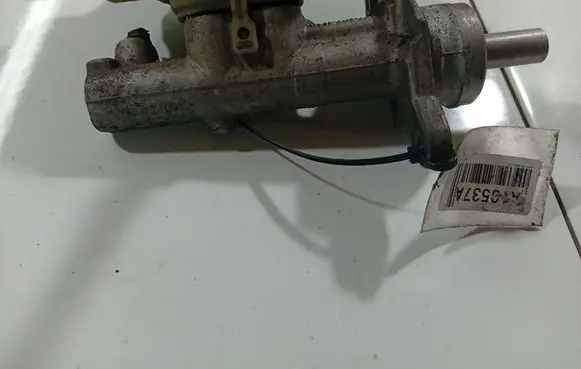 Master brake cylinder