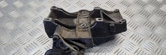 Audi A4 S4 B5 8D A/C compressor mount bracket 028260885A