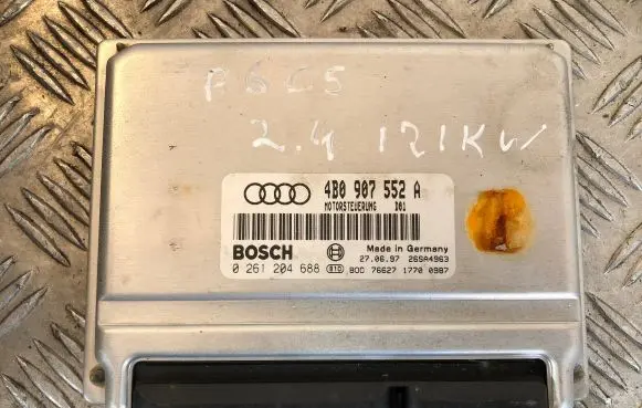 Audi A6 S6 C5 4B Engine control unit/module 4B0907552A 26SA4963 0261204688