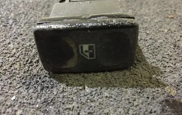 Volkswagen Polo III 6N 6N2 6NF Electric window control switch