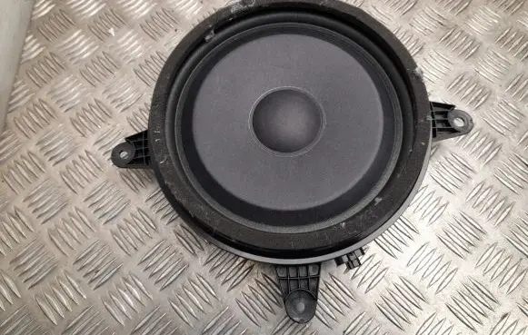 Toyota RAV 4 (XA50) Subwoofer speaker 8615033070