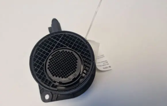 Volkswagen Touran I Mass air flow meter 074906461B