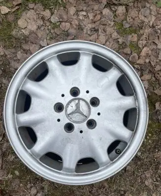 Mercedes-Benz E W210 R15 alloy rim 2104010102