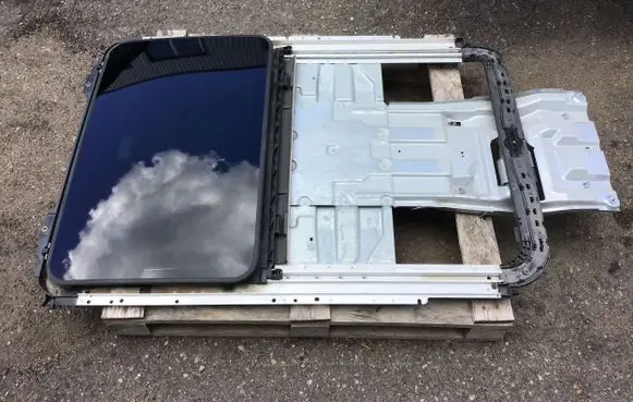 Chrysler Town u0026 Country V Sunroof set 0ZW78HDAAJ 50469671508 ALJ24A0183