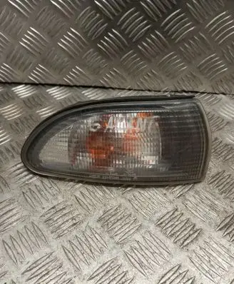 Mitsubishi Galant Front indicator light 21037833