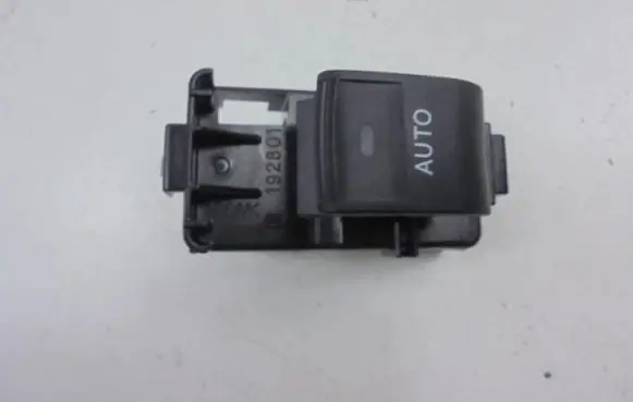 Toyota Auris E180 Electric window control switch 192801