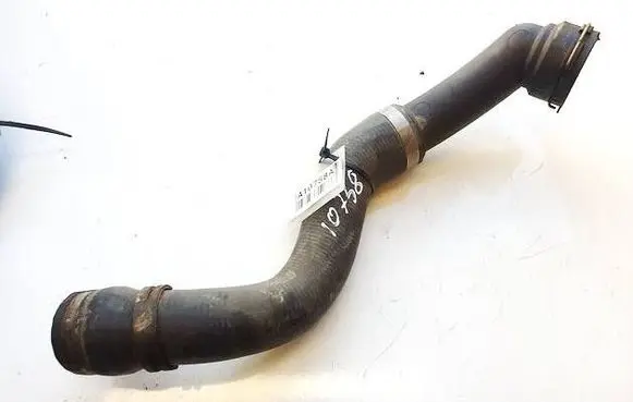 Engine coolant pipe/hose