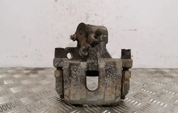 Ford Kuga II Rear brake caliper