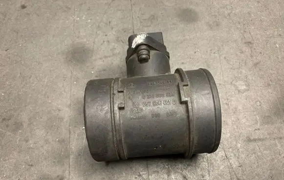 Porsche Cayenne (9PA) Mass air flow meter 0281002435 057906461C