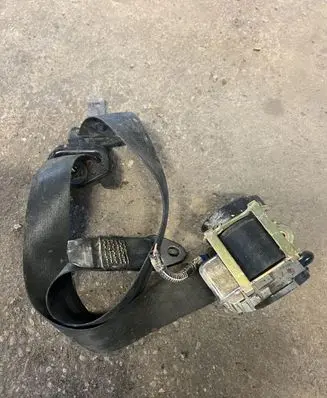 Peugeot 607 Front seatbelt