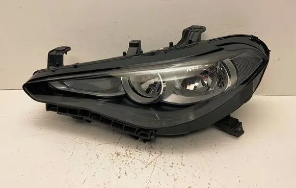 Alfa Romeo Giulia Headlight/headlamp 50547580 17G17T2