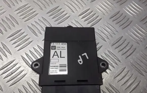 Opel Vectra C Door control unit/module 13111456
