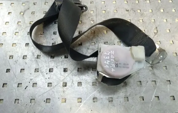 Opel Zafira A Front seatbelt 15110202