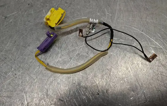 Volkswagen Golf V Airbag squib ring wiring 1K0971584