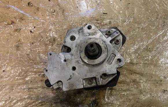 Ford Focus C-MAX Fuel injection high pressure pump 9651844380 031755 0445010089