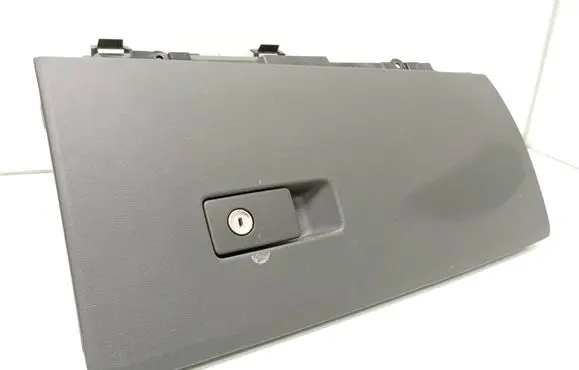 Volvo V70 Glove box 30676279 30676281