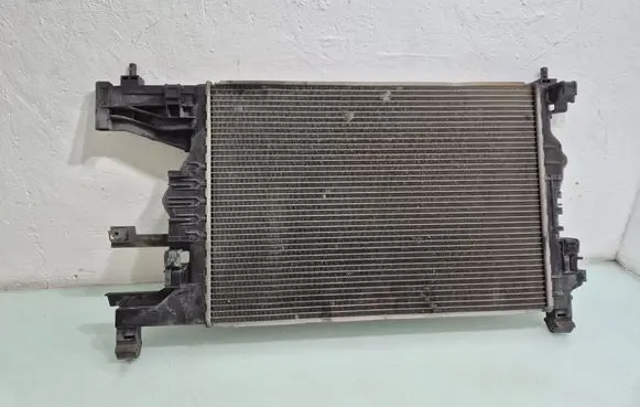 Opel Astra J Coolant radiator 13267655