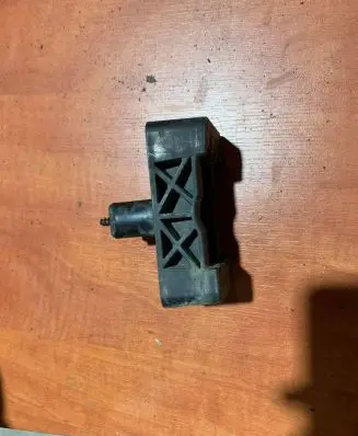 Mercedes-Benz GL X166 Jacking socket point A2046900009