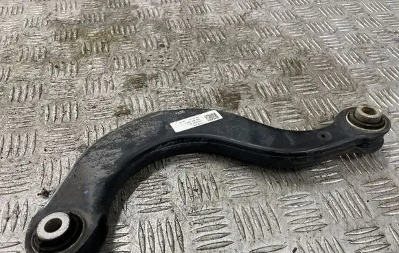 Volkswagen PASSAT B8 Rear upper control arm/wishbone 5Q0505323D